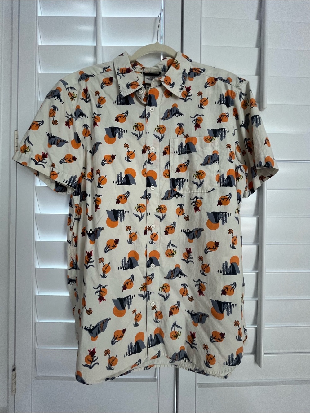 Men's Cream Short-Sleeve Button-Up Shirt with Orange & Gray Print